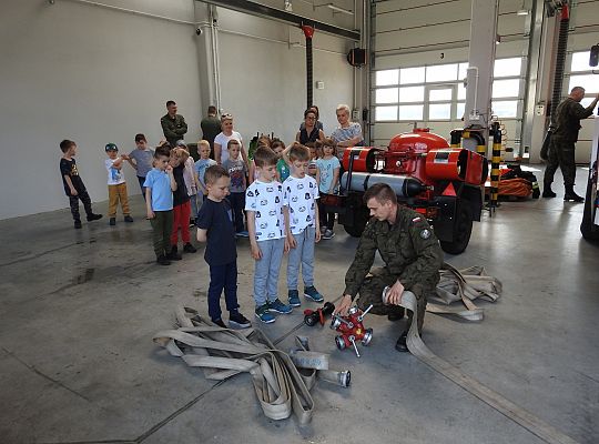 Gr IV Wycieczka do jednostki Wojskowej w Siemirowicach