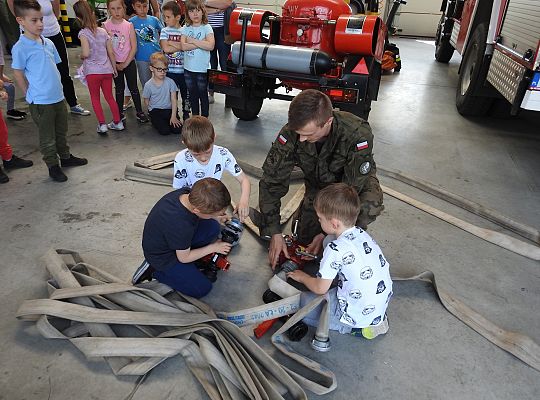 Gr IV Wycieczka do jednostki Wojskowej w Siemirowicach