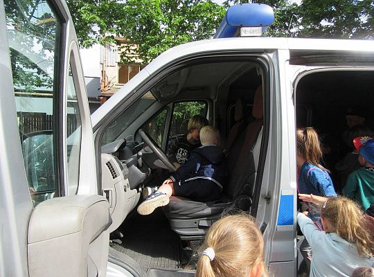 Wakacyjne spotkanie z Policją-bezpieczne wakacje