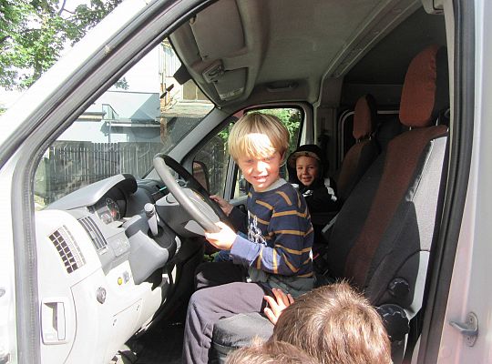 Wakacyjne spotkanie z Policją-bezpieczne wakacje