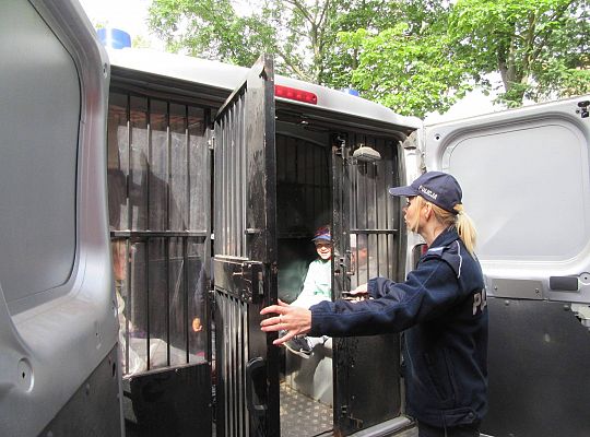 Wakacyjne spotkanie z Policją-bezpieczne wakacje