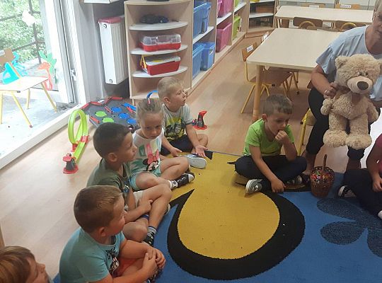 Nowa Pani Dyrektor-Beata Suchta poznaje naszych przedszkolaków