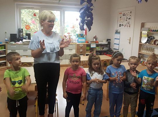 Nowa Pani Dyrektor-Beata Suchta poznaje naszych przedszkolaków