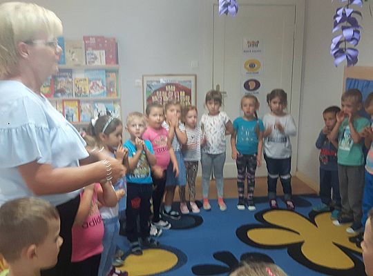 Nowa Pani Dyrektor-Beata Suchta poznaje naszych przedszkolaków