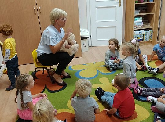 Nowa Pani Dyrektor-Beata Suchta poznaje naszych przedszkolaków