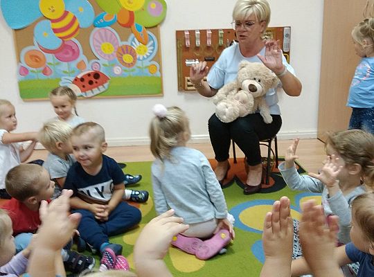 Nowa Pani Dyrektor-Beata Suchta poznaje naszych przedszkolaków