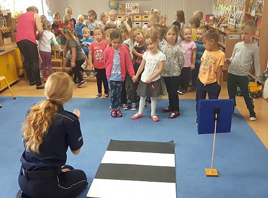 Gr III i IV Spotkanie z Panią Policjantką