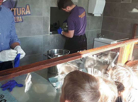 Gr III Wyjazd do Manufaktury słodyczy w Łebie