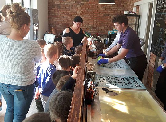 Gr III Wyjazd do Manufaktury słodyczy w Łebie