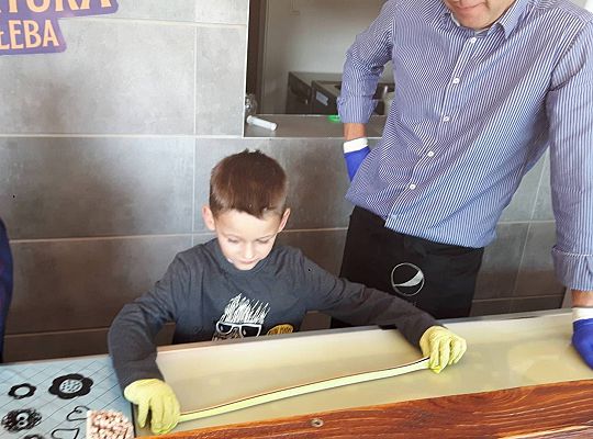 Gr III Wyjazd do Manufaktury słodyczy w Łebie