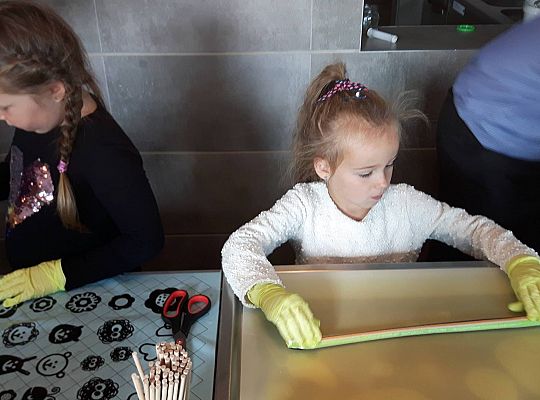 Gr III Wyjazd do Manufaktury słodyczy w Łebie