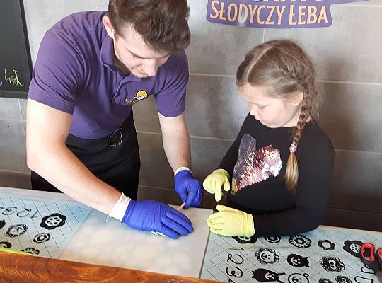 Gr III Wyjazd do Manufaktury słodyczy w Łebie