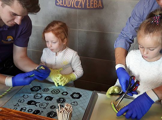 Gr III Wyjazd do Manufaktury słodyczy w Łebie