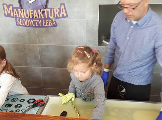Gr III Wyjazd do Manufaktury słodyczy w Łebie