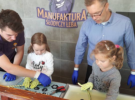 Gr III Wyjazd do Manufaktury słodyczy w Łebie