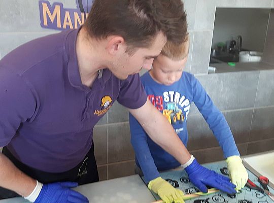 Gr III Wyjazd do Manufaktury słodyczy w Łebie