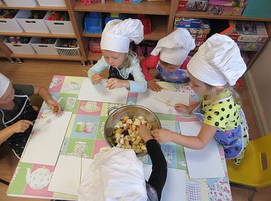 Gr I Robimy szaszłyki owocowe