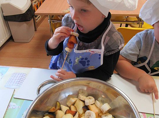 Gr I Robimy szaszłyki owocowe