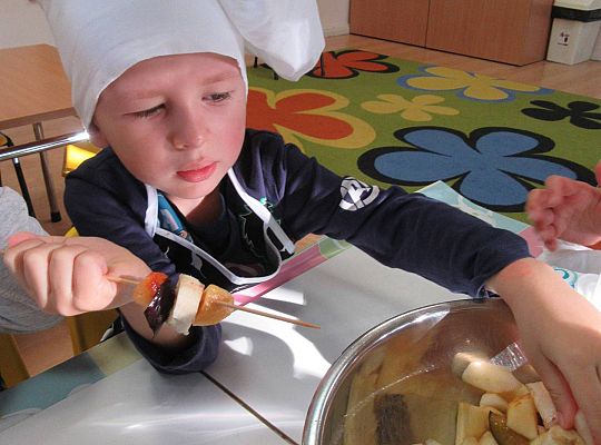 Gr I Robimy szaszłyki owocowe