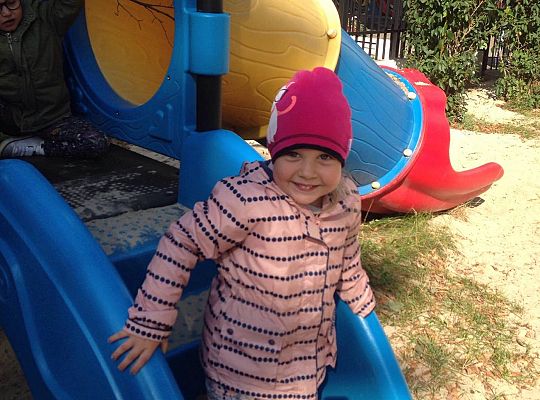 Gr II Zabawy na placu przedszkolnym