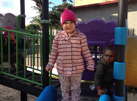 Gr II Zabawy na placu przedszkolnym