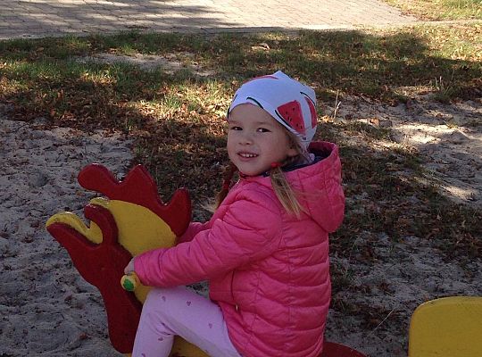 Gr II Zabawy na placu przedszkolnym