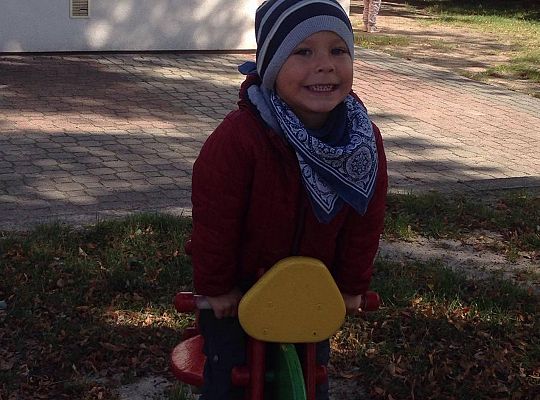 Gr II Zabawy na placu przedszkolnym