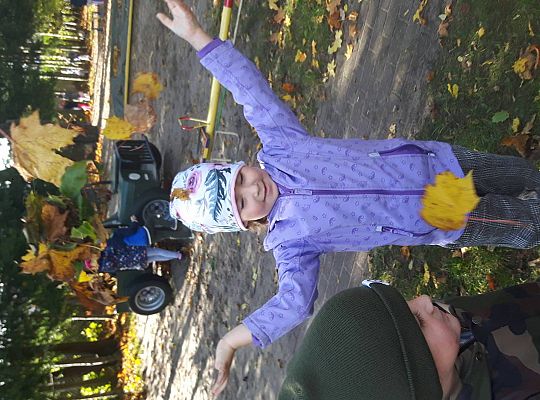 Gr III zabawy jesienne