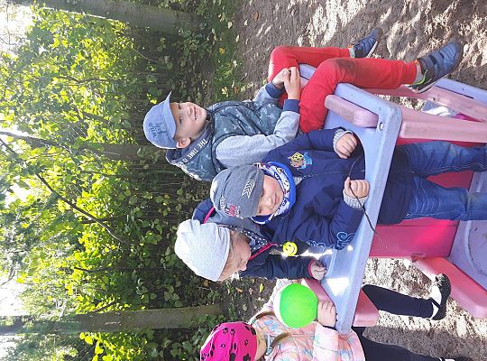 Gr III zabawy jesienne