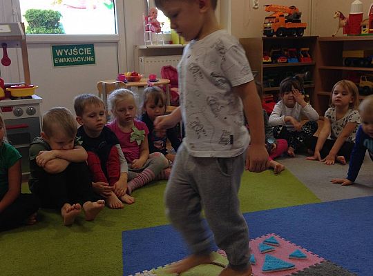 Gr II Ścieżka sensoryczna