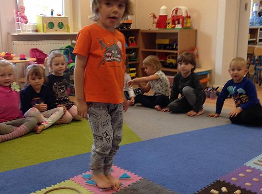 Gr II Ścieżka sensoryczna