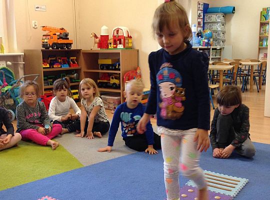 Gr II Ścieżka sensoryczna