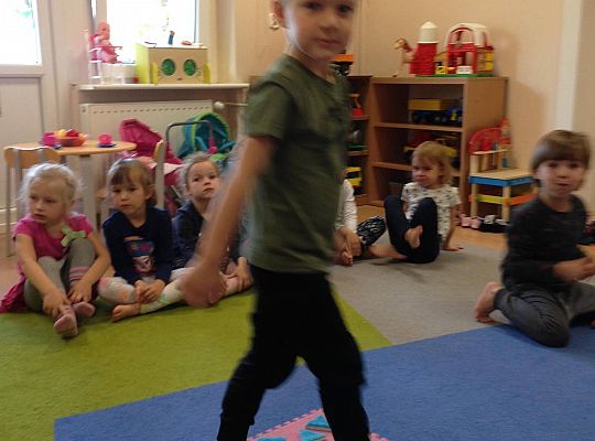 Gr II Ścieżka sensoryczna