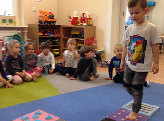 Gr II Ścieżka sensoryczna