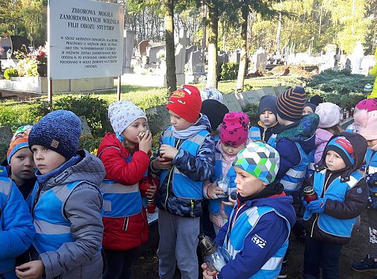 Gr III "Szkoła pamięta"