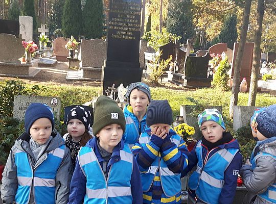 Gr III "Szkoła pamięta"