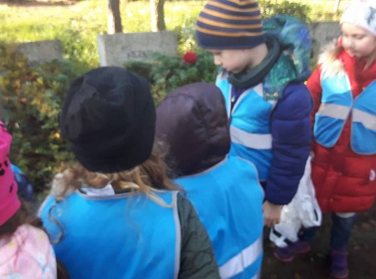 Gr III "Szkoła pamięta"