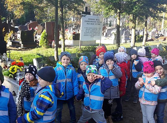 Gr III "Szkoła pamięta"