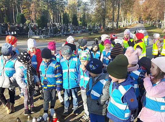 Gr III "Szkoła pamięta"