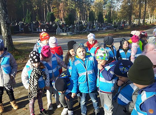 Gr III "Szkoła pamięta"