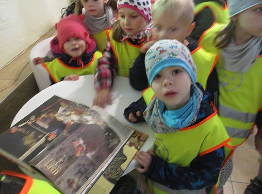 GR IV Wyjście do biblioteki