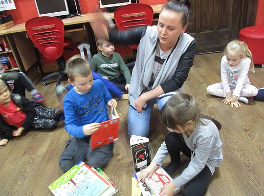 GR IV Wyjście do biblioteki