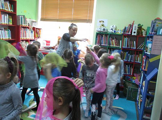 GR IV Wyjście do biblioteki