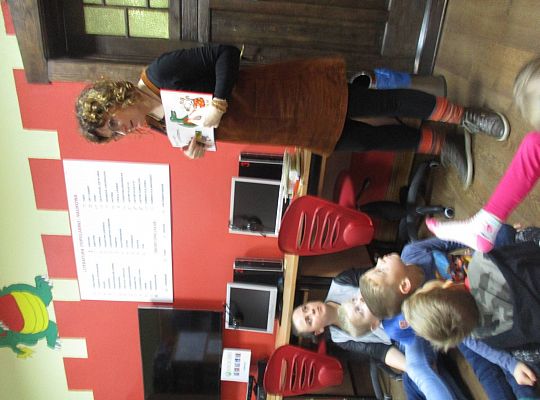 GR IV Wyjście do biblioteki