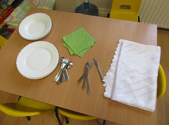 Gr I Nakrywamy do stołu