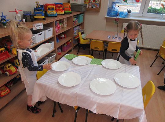 Gr I Nakrywamy do stołu