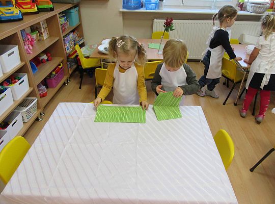 Gr I Nakrywamy do stołu