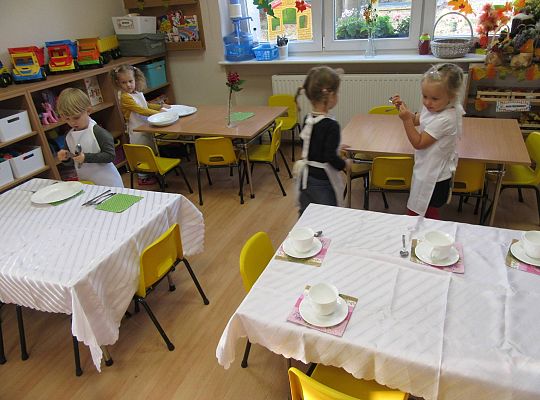 Gr I Nakrywamy do stołu