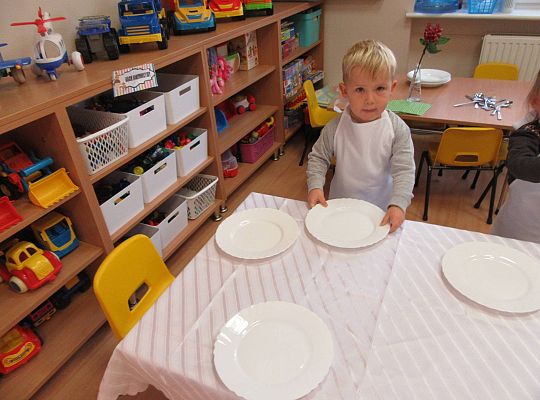 Gr I Nakrywamy do stołu