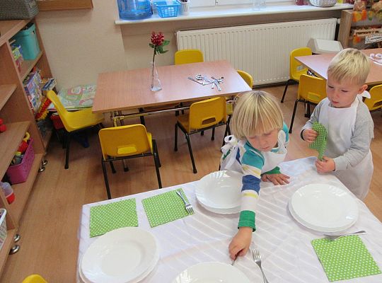 Gr I Nakrywamy do stołu